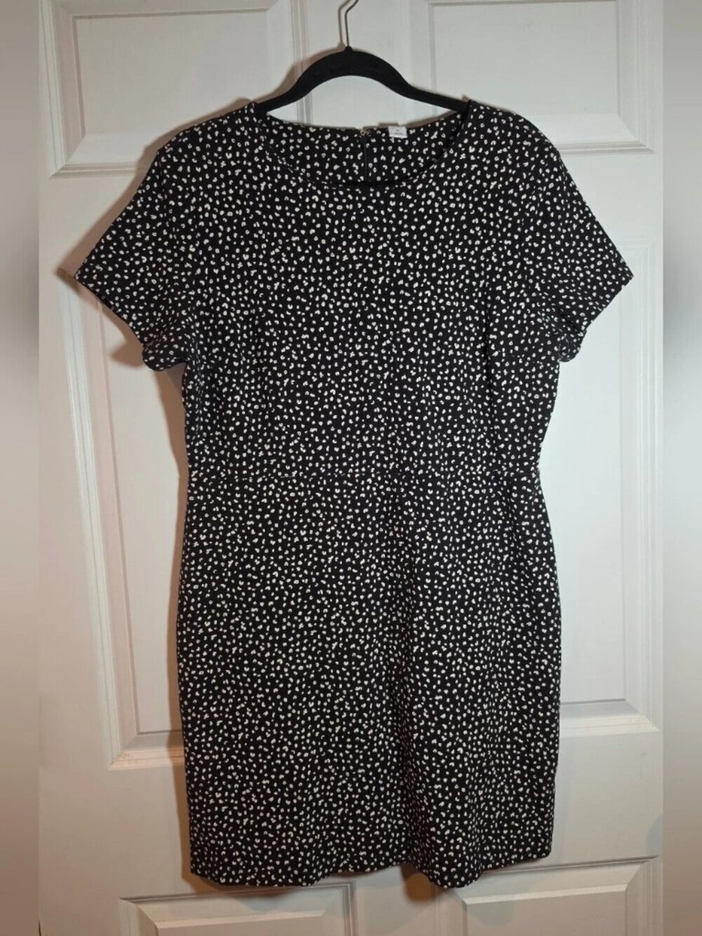 Old Navy Black and White Short-Sleeve Dress